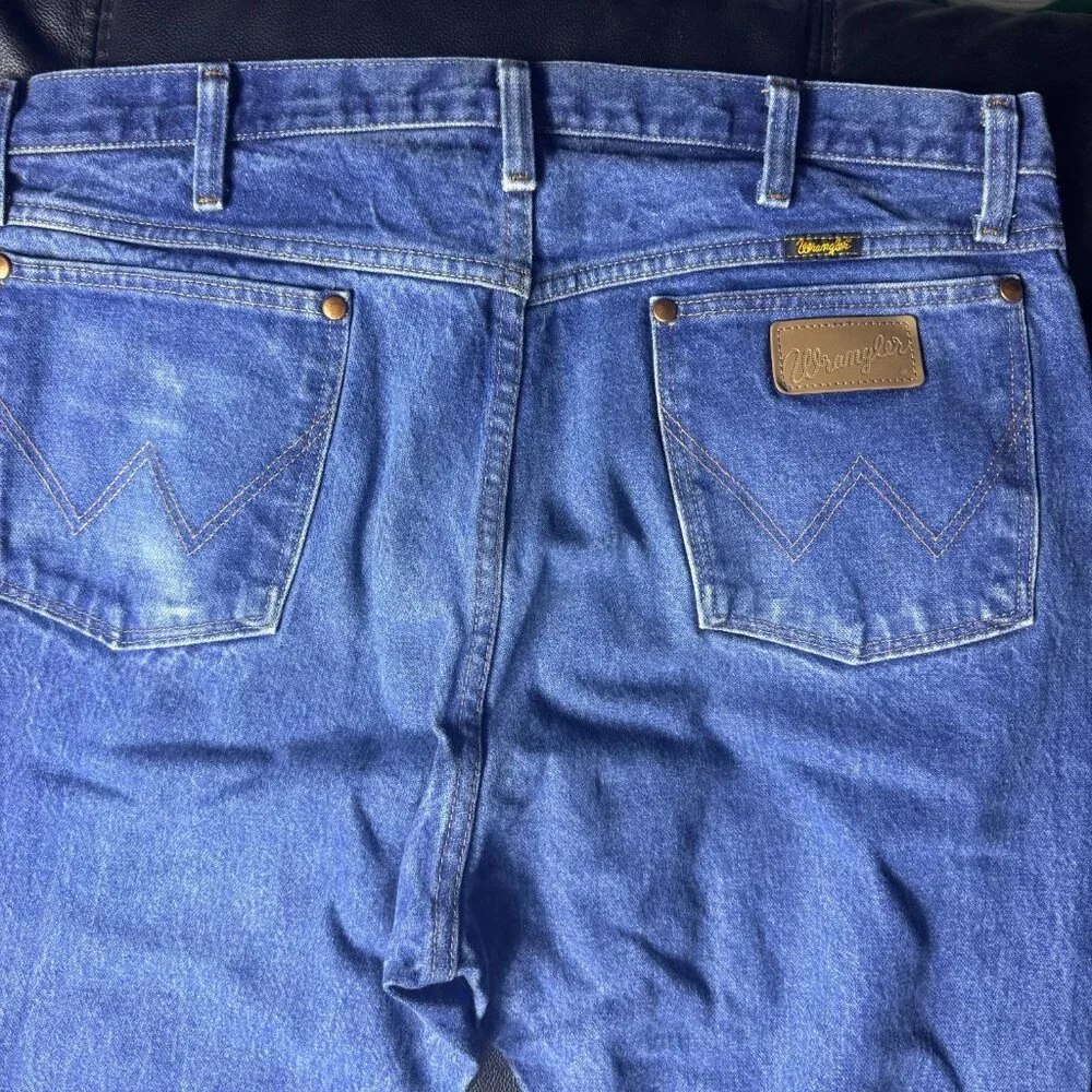 Wrangler Men's‎ Straight Leg Jeans Blue Denim Faded Flat Front 5-Pocket 38x33